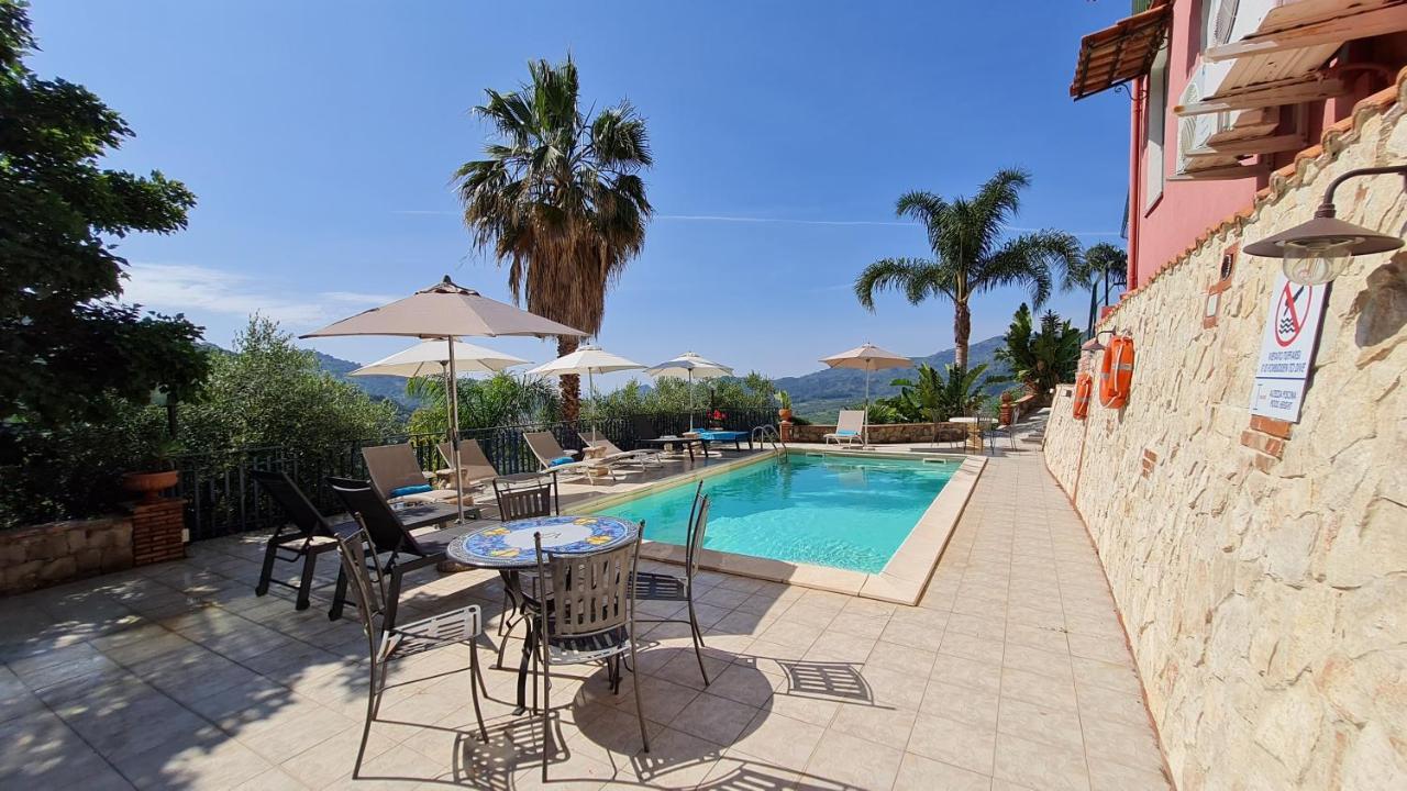 Graniti Alcantara Natura Country House מראה חיצוני תמונה